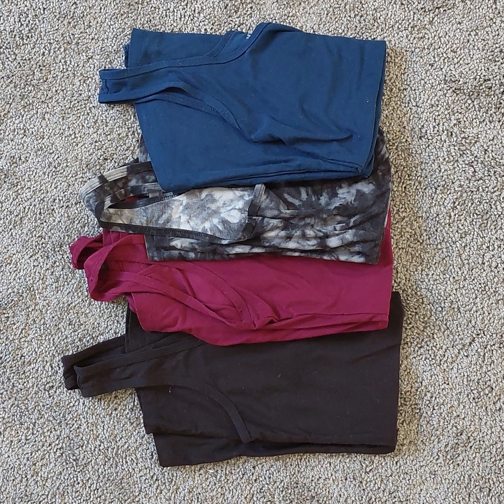 4 No boundaries tank tops